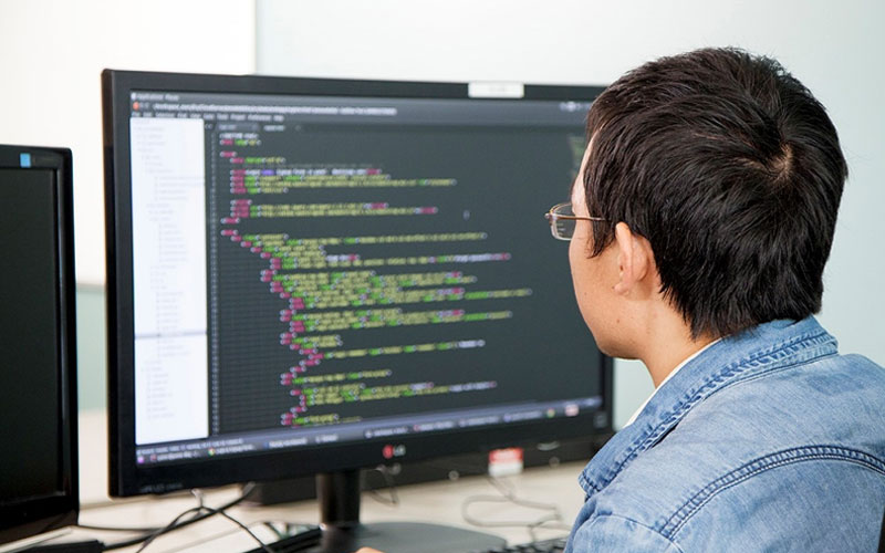 3 Misteri Peran Software Engineer: Panduan Fantastis Menuju Karir Teknologi yang Menggemparkan