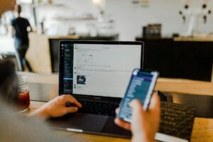 bisnis online pakai website