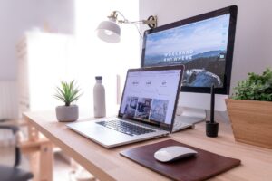 mengamankan website