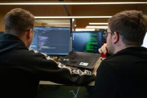 software house terbaik di Bali mengoptimalkan user experience website