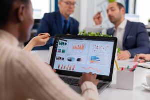 software tanpa insight dalam pengelolaan data bisnis