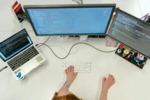 Bagaimana Software House Terbaik di Bali Membantu Skalabilitas Bisnis melalui pembuatan website toko online Bali.