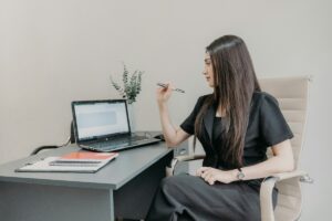 IT consultant di Bali konsultan IT untuk manajemen strategi investasi teknologi