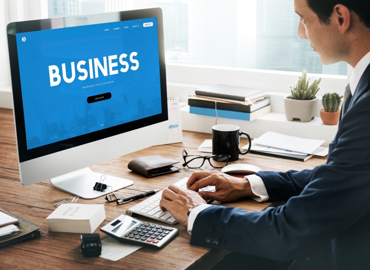 Manfaat Website untuk Bisnis: Strategi Cerdas & Powerful Mendorong Pertumbuhan UMKM Secara Positif 2026